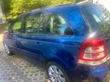 Opel Zafira B 2008 - Opel Zafira aus 2008 mit Diesel-Antrieb