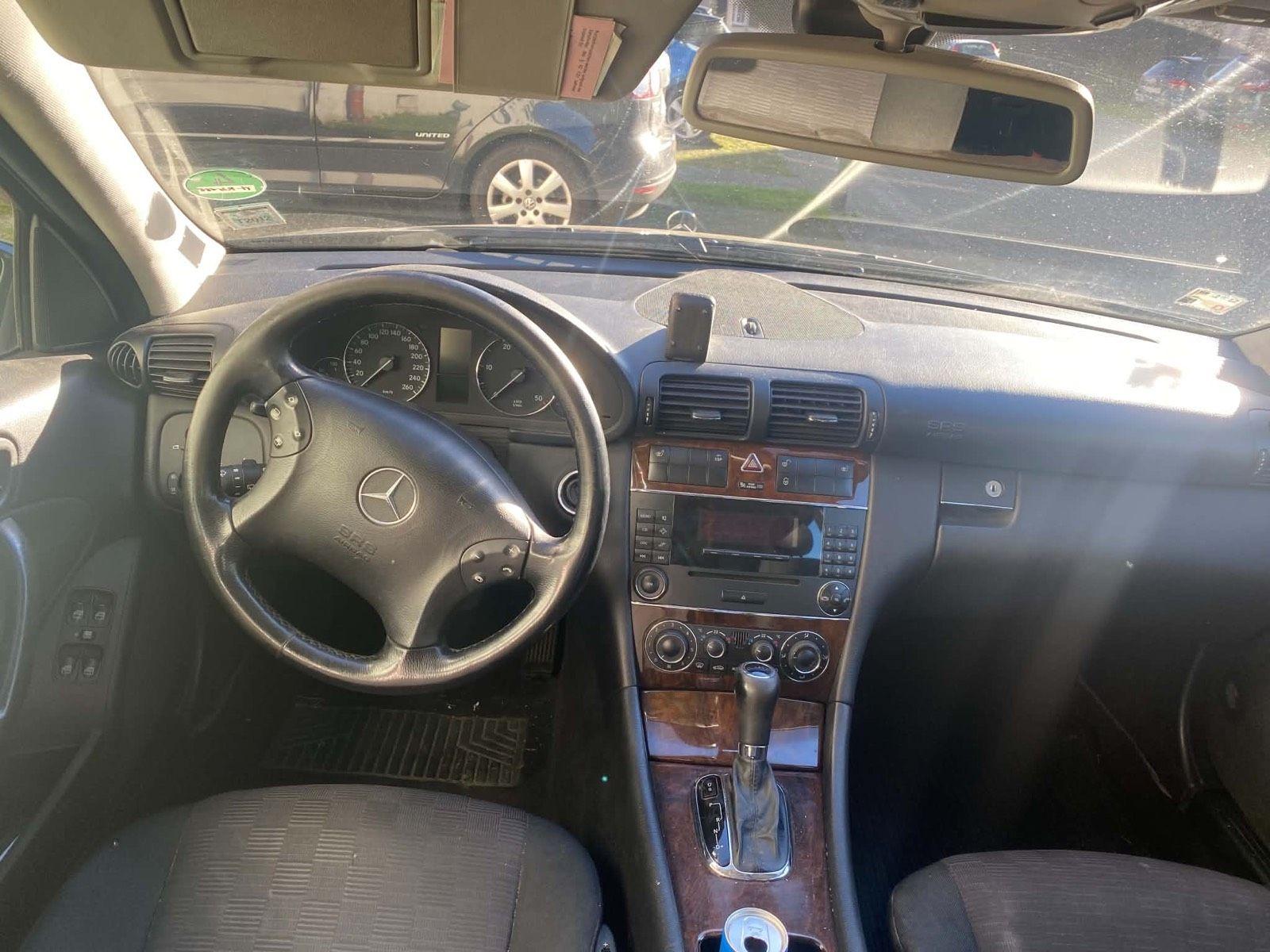 Mercedes-Benz C220 2006 — photo 6