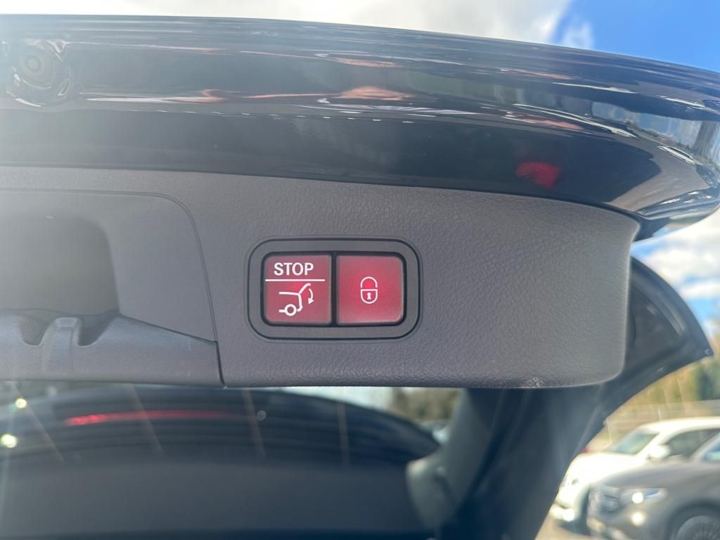 Fahrzeugabbildung Mercedes-Benz GLA 200 Progressive Memo KeyLess LED SHZ Ambie.