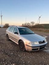 Skoda Škoda Octavia Kombi 1,9 tdi - Skoda Octavia aus 2002 mit Diesel-Antrieb