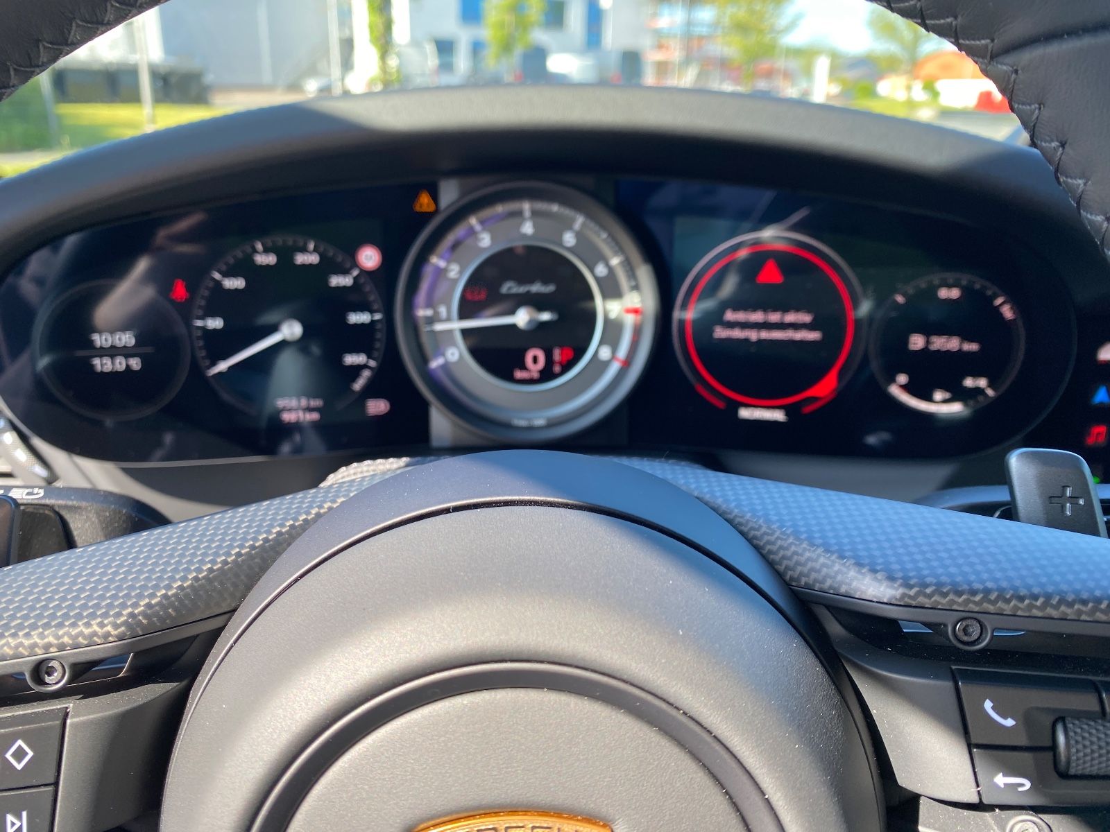 Fahrzeugabbildung Porsche 992 Turbo/Lift/Carbon Dach/Aero-Kit/360°Kamera