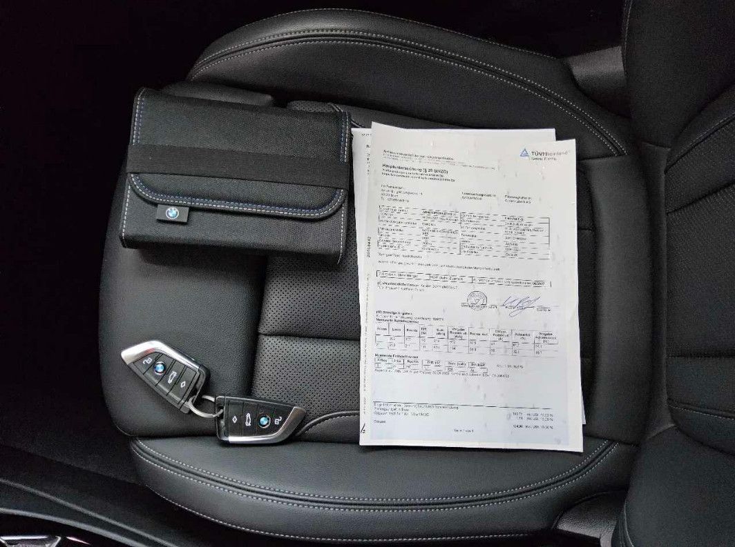 Fahrzeugabbildung BMW X3 xDr. 30e LED+/NAVI+/VIRTU/HIFI/SHZ/RFK/AHK/8F