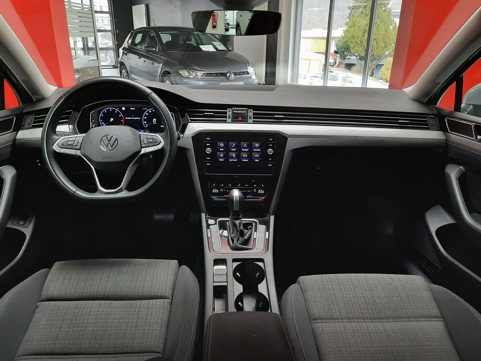Fahrzeugabbildung Volkswagen Passat Variant Business TSI DSG *AHK*Navi*Cam*