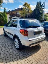 Suzuki SX4 2.0 DDiS 2WD Style  - Suzuki SX4: Style