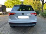Volkswagen Tiguan 2.0 TDI SCR 140kW DSG 4MOTION Highlin... - Volkswagen Tiguan: 140