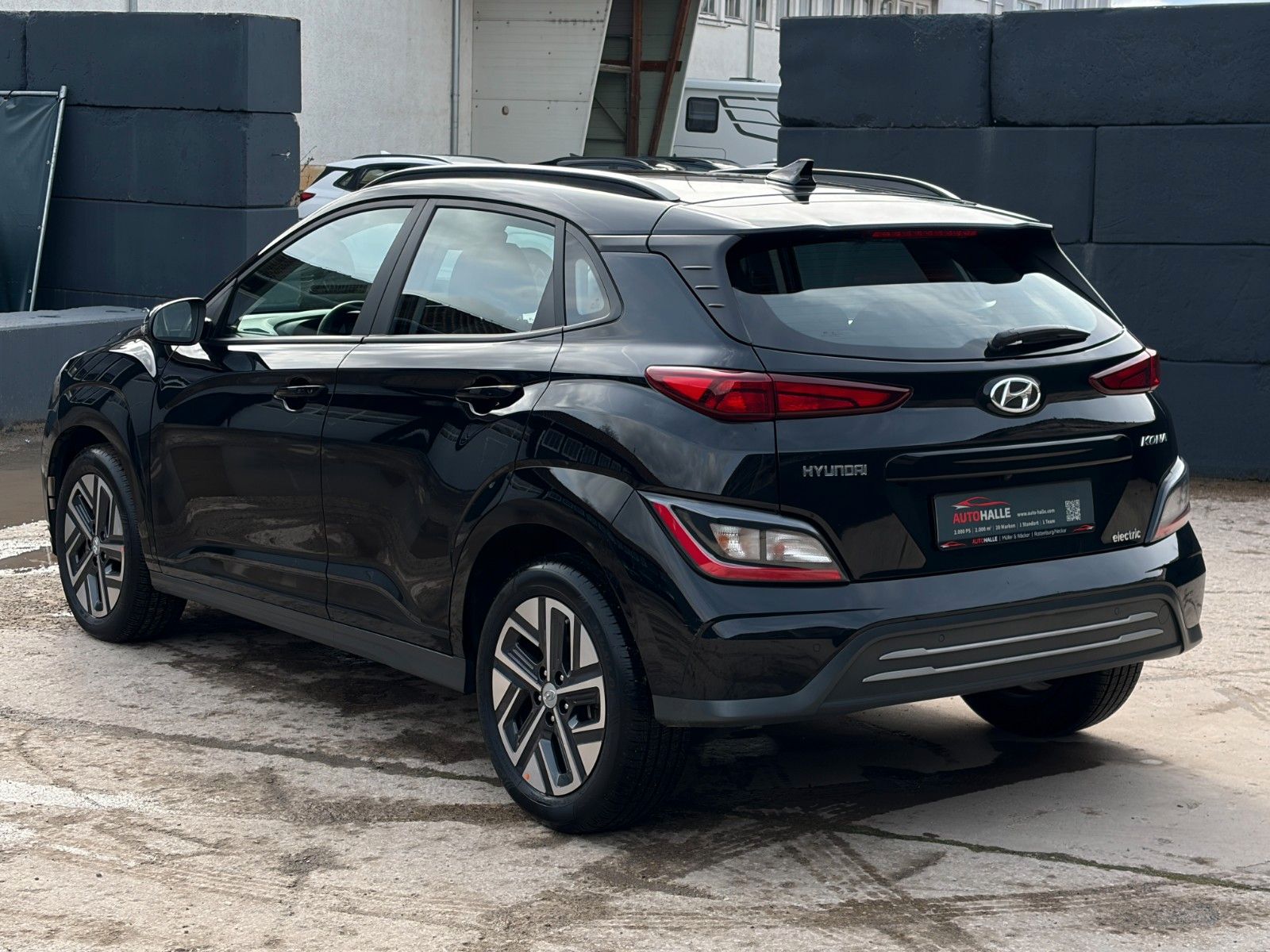 Fahrzeugabbildung Hyundai KONA E Select ACC LHZ SHZ LKAS PDC Kam CarPlay