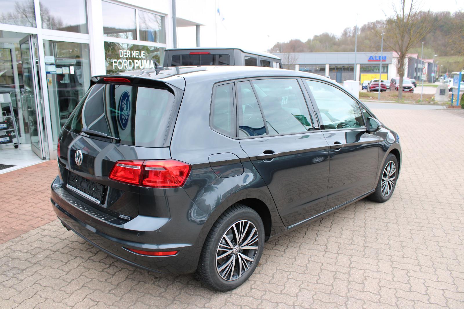 Volkswagen Golf Sportsvan VII Allstar Standheizung Xenon