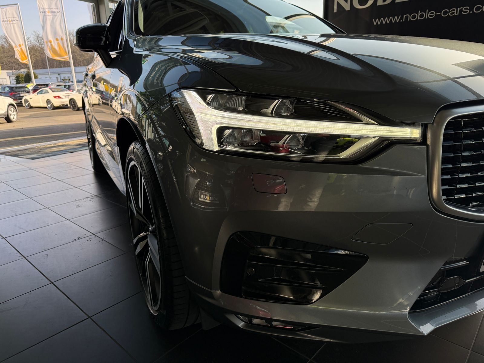 Fahrzeugabbildung Volvo XC60 R Design AHK H/K KAM LED