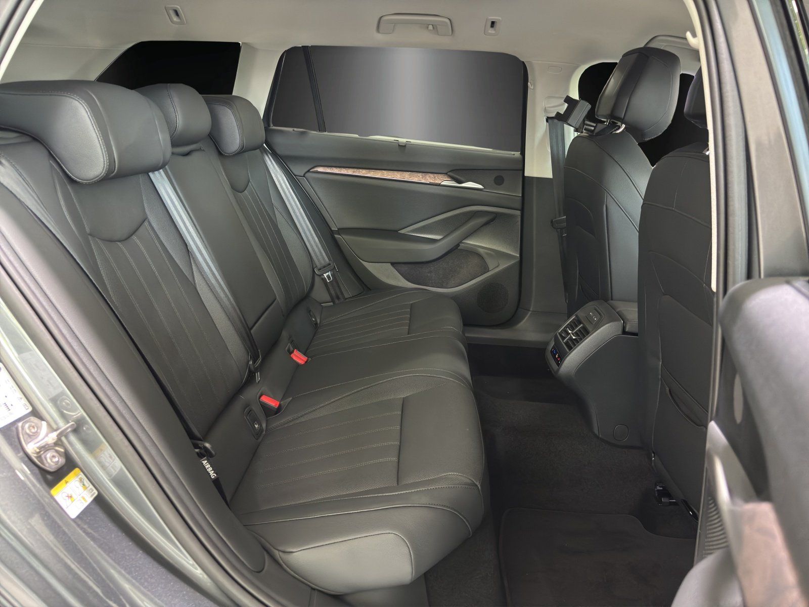 Fahrzeugabbildung SKODA Superb Combi L&K 1,5 TSI iV 150 kW DSG