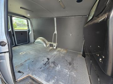 Volkswagen T6 Transporter - 12