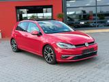 Volkswagen Golf Lim. 1.5 TSI Highline *PANORAMA*LED*NAVI* - Volkswagen Golf: Rot