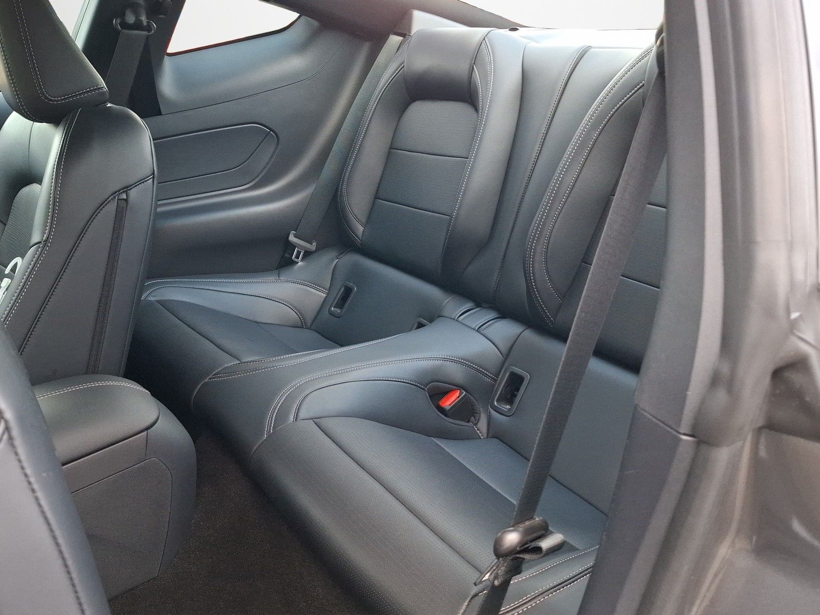 FORD Mustang Fastback 5.0 Ti-VCT V8 GT AUTOMATIK / LE - Image 15