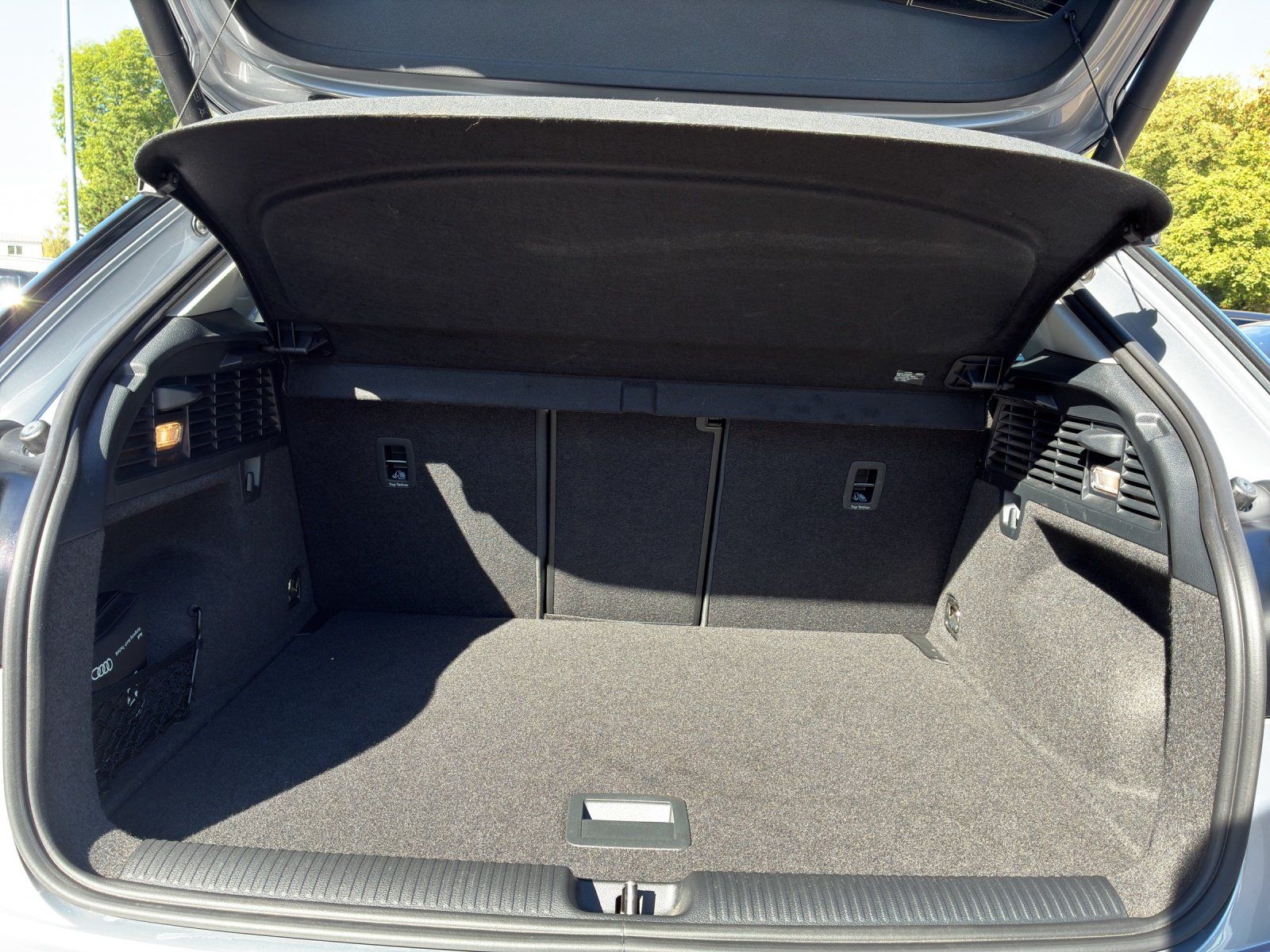 Fahrzeugabbildung Audi Q2 35 1.5 TFSI advanced AHK,Kamera,LED,Navi,PDC