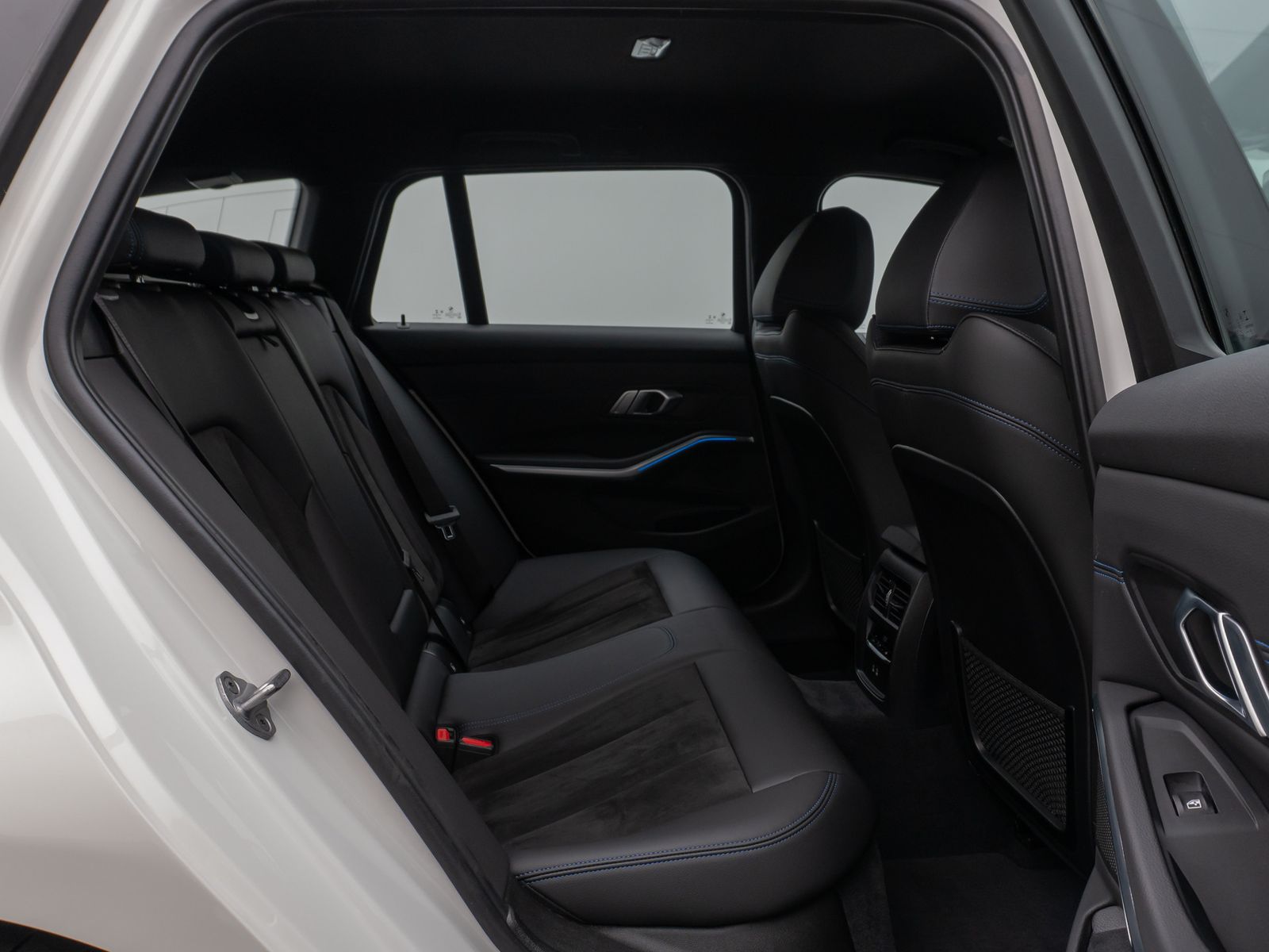 Fahrzeugabbildung BMW 320e xD M Sport 360°DAB HiFi Stop&Go Komfort LED