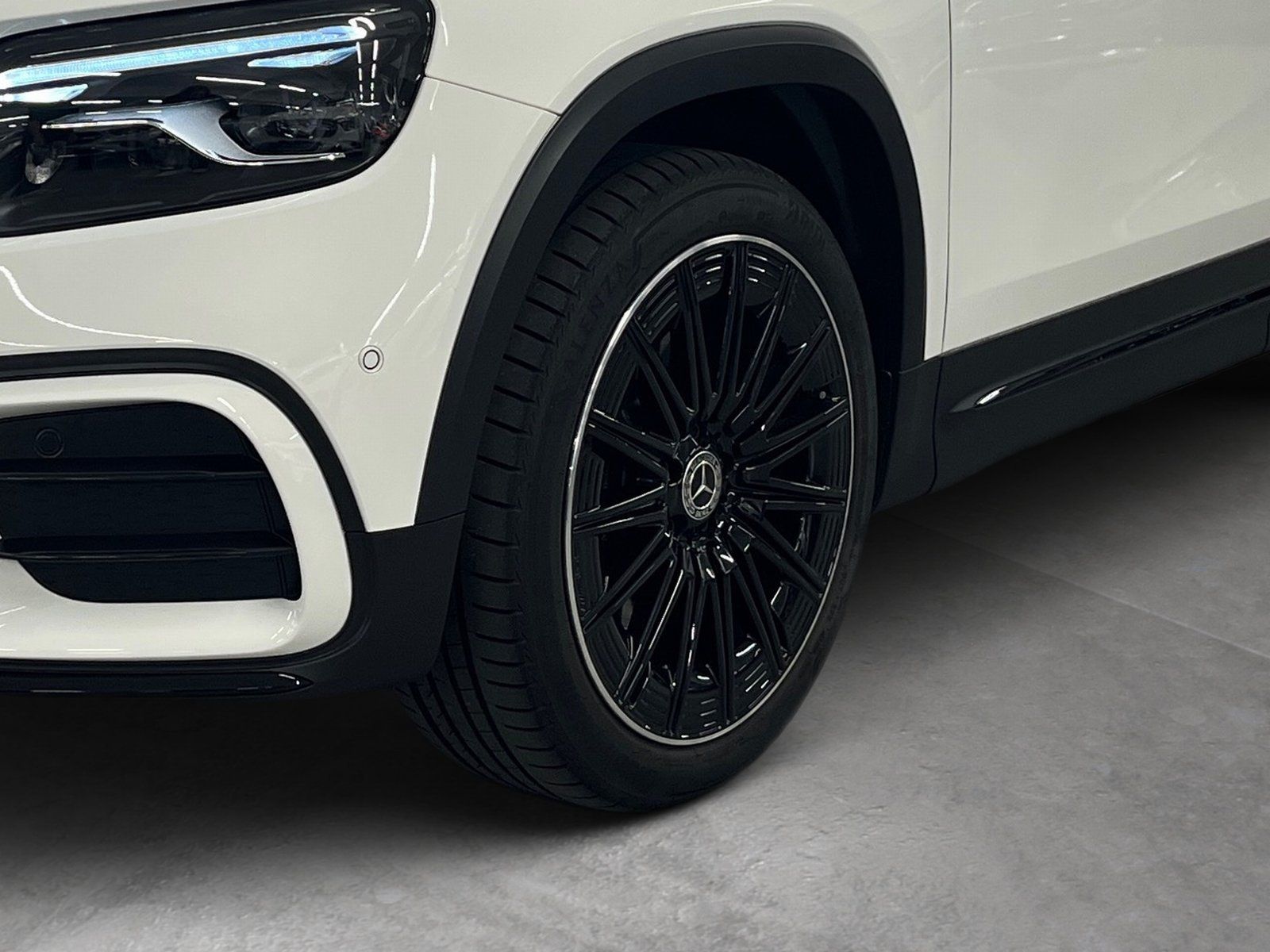 Fahrzeugabbildung Mercedes-Benz GLB 250 4M AMG Plus*Pano*HUD*360°*Multibeam*Memo