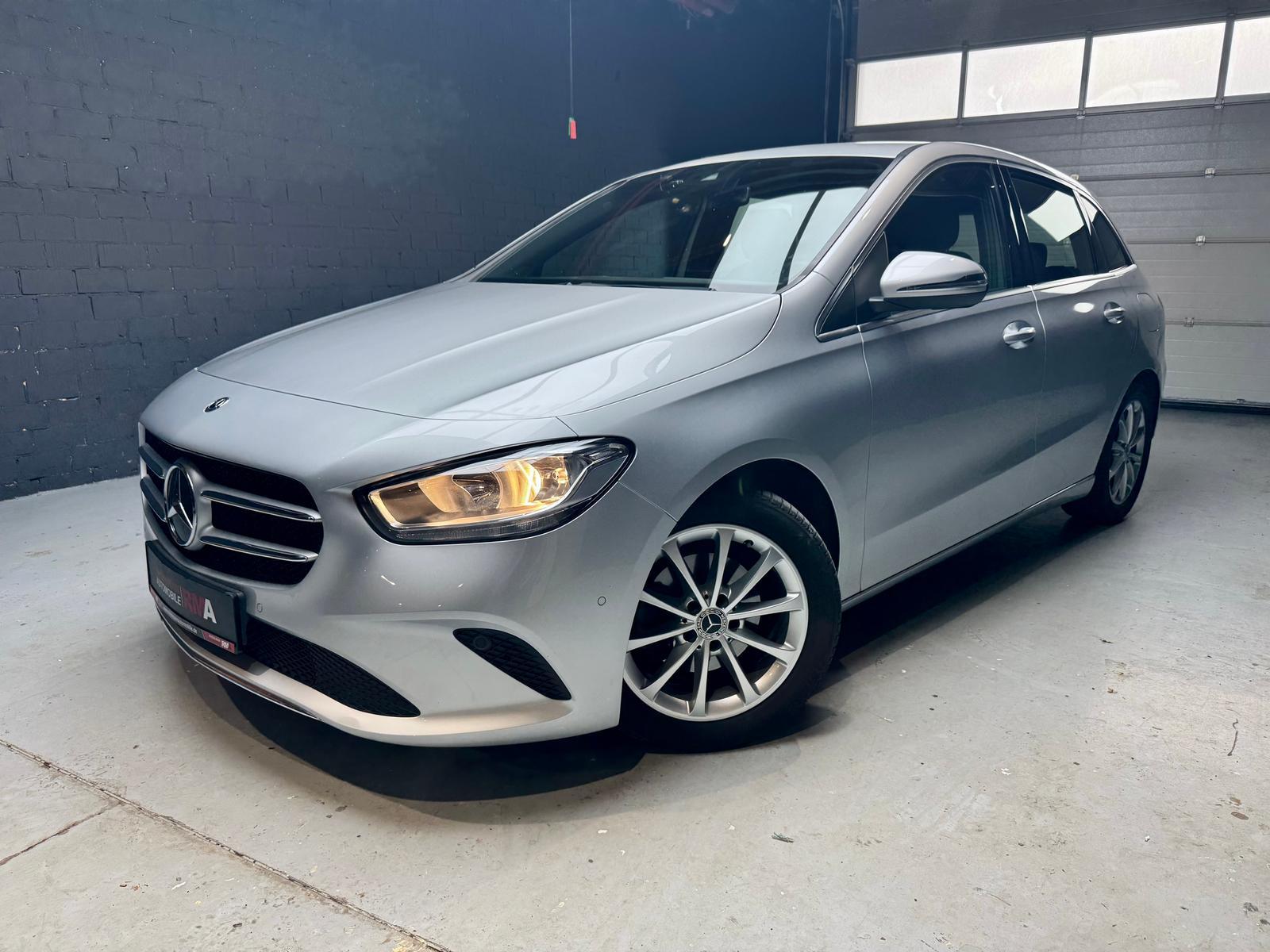 Mercedes-Benz B 180 1.3 KAT Metallic+KAMERA+NAVI+MEDIA-DISPLAY