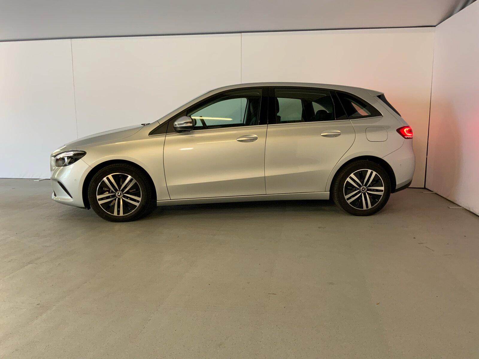 Mercedes-Benz B 250 e Style LED Tempomat Apple CarPlay