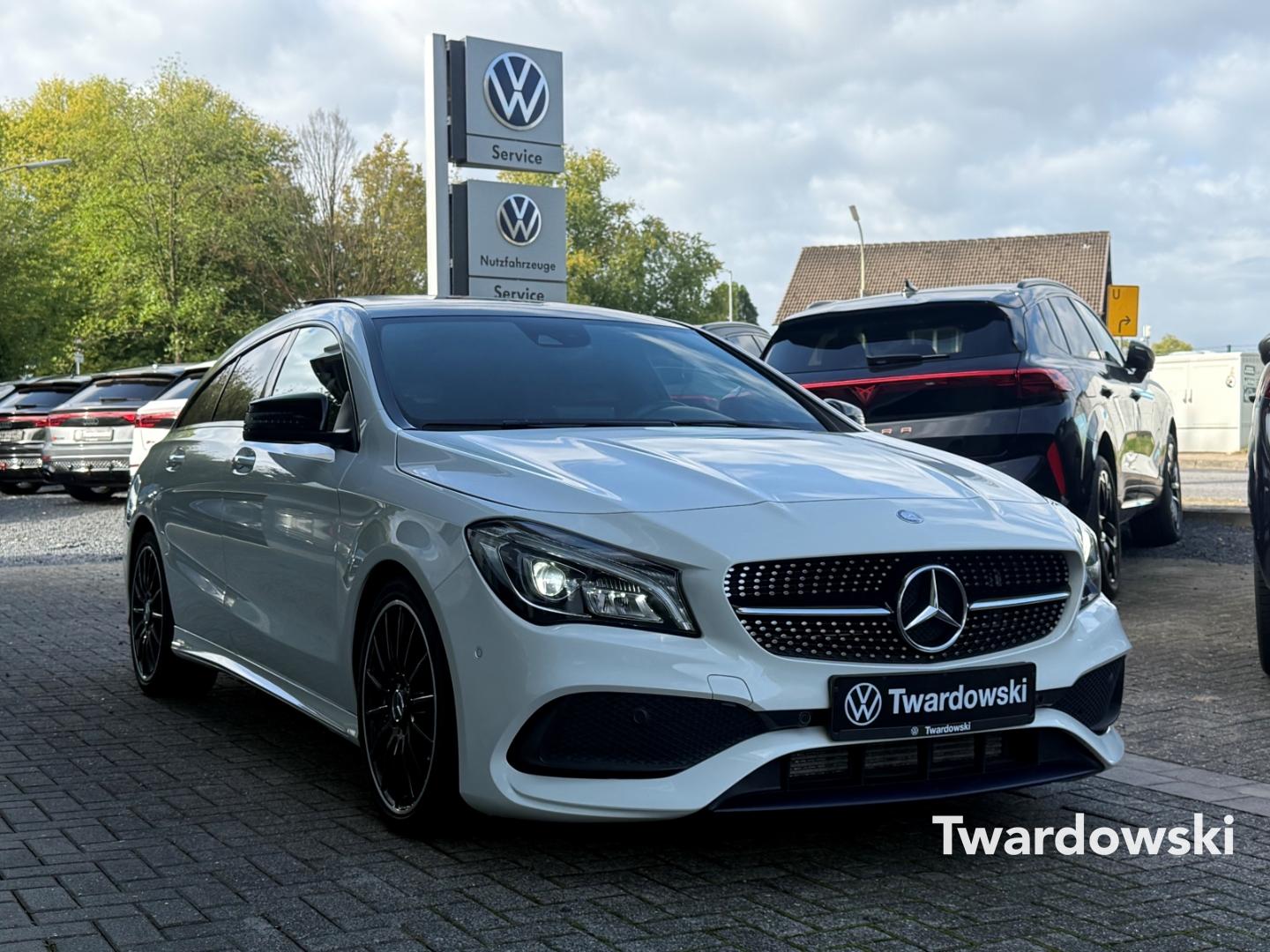 Mercedes-Benz CLA 180 AMG-Line Pano Business Night Rückf.Kamer
