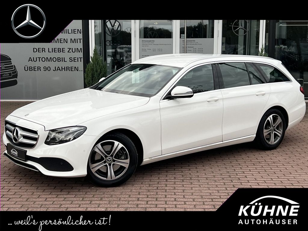 Image of Mercedes-Benz E 220