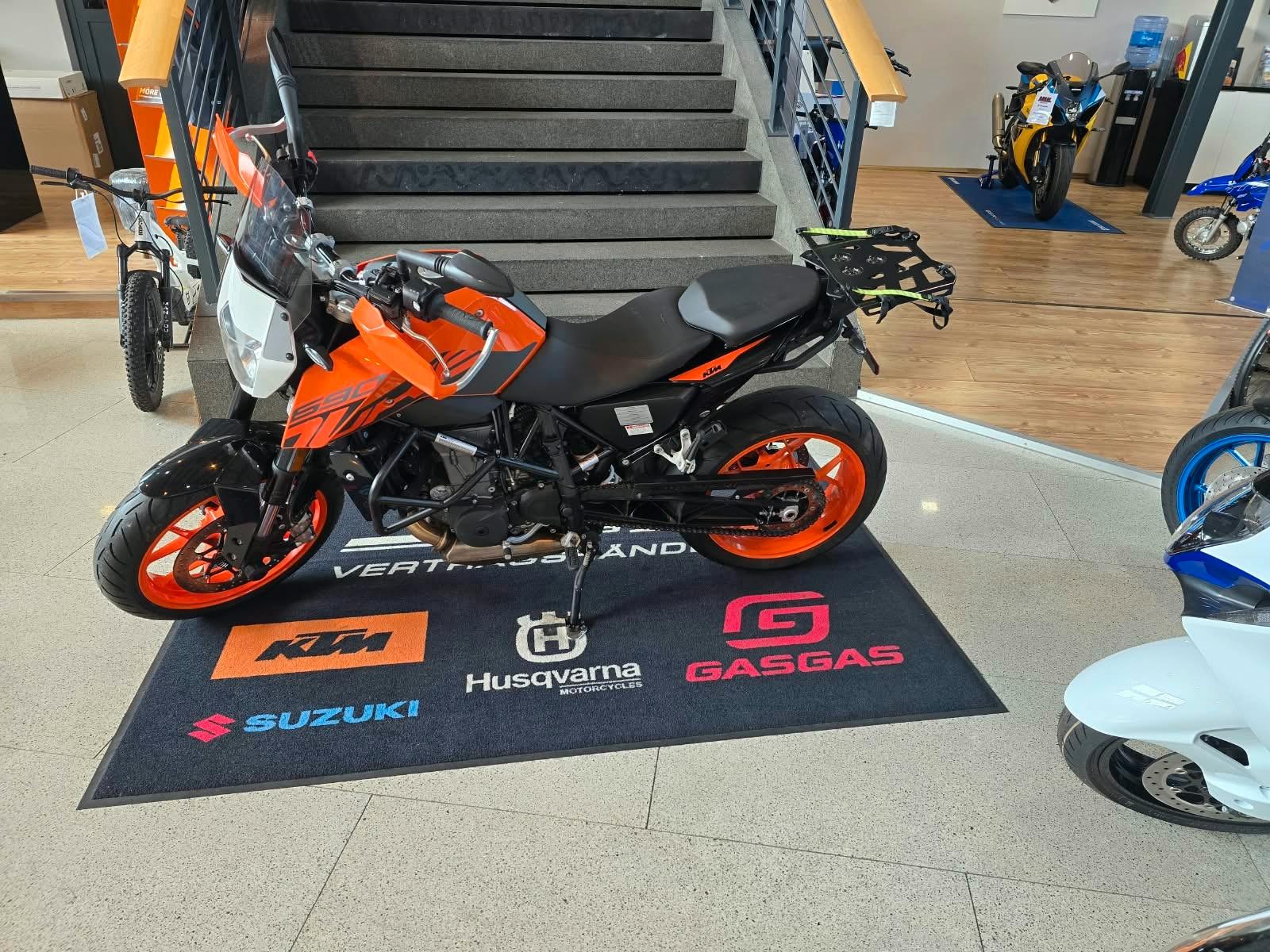 KTM 690 Duke Insp.+ Reifen neu A2 möglich