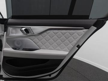 2022 Alpina B8 — миниатюра 32