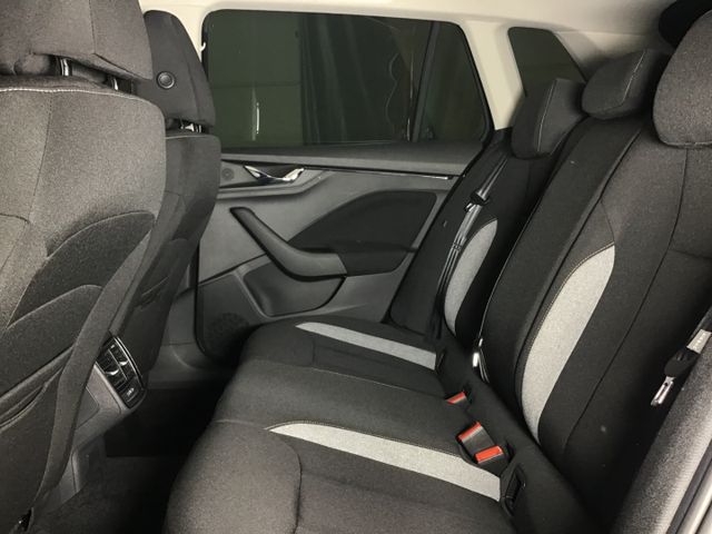 Fahrzeugabbildung Skoda Kamiq Selection 1.0 TSI DSG/ACC/Kamera/SmartLink