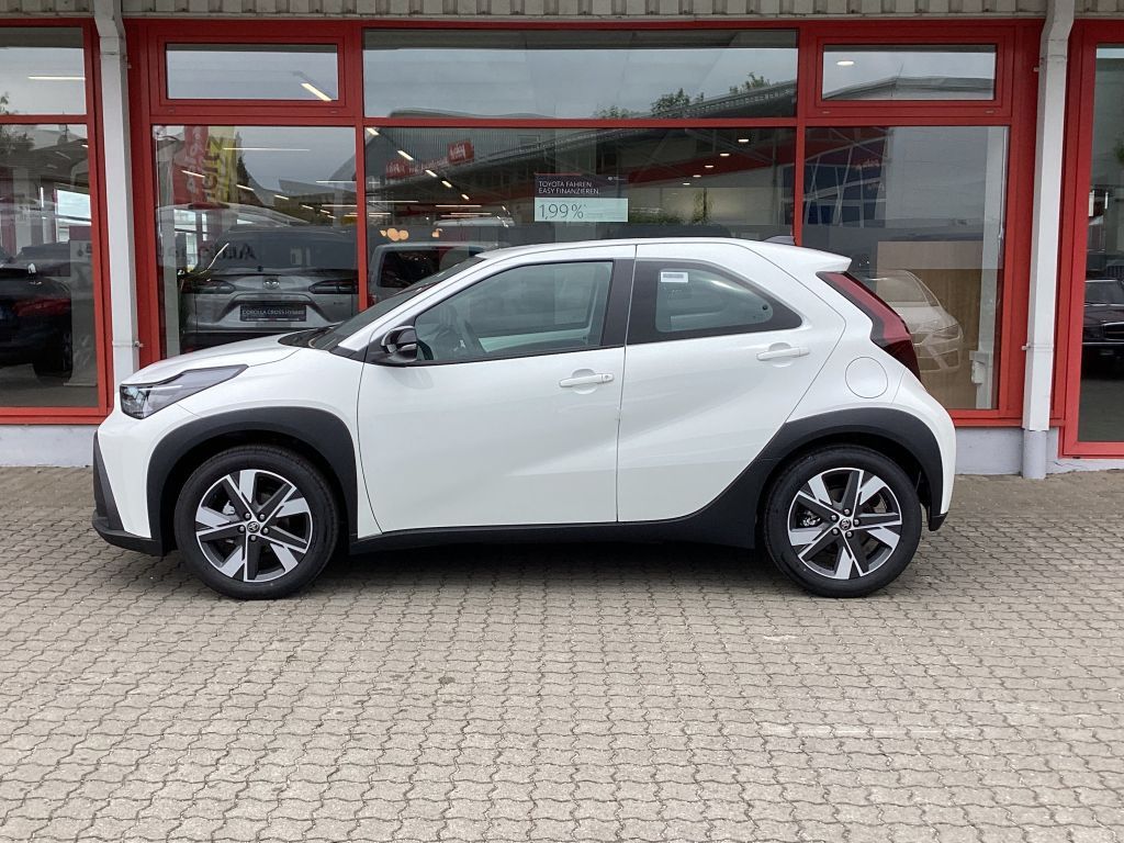 Toyota Aygo X 1,5 Hybrid Active (AB7) imagem 2