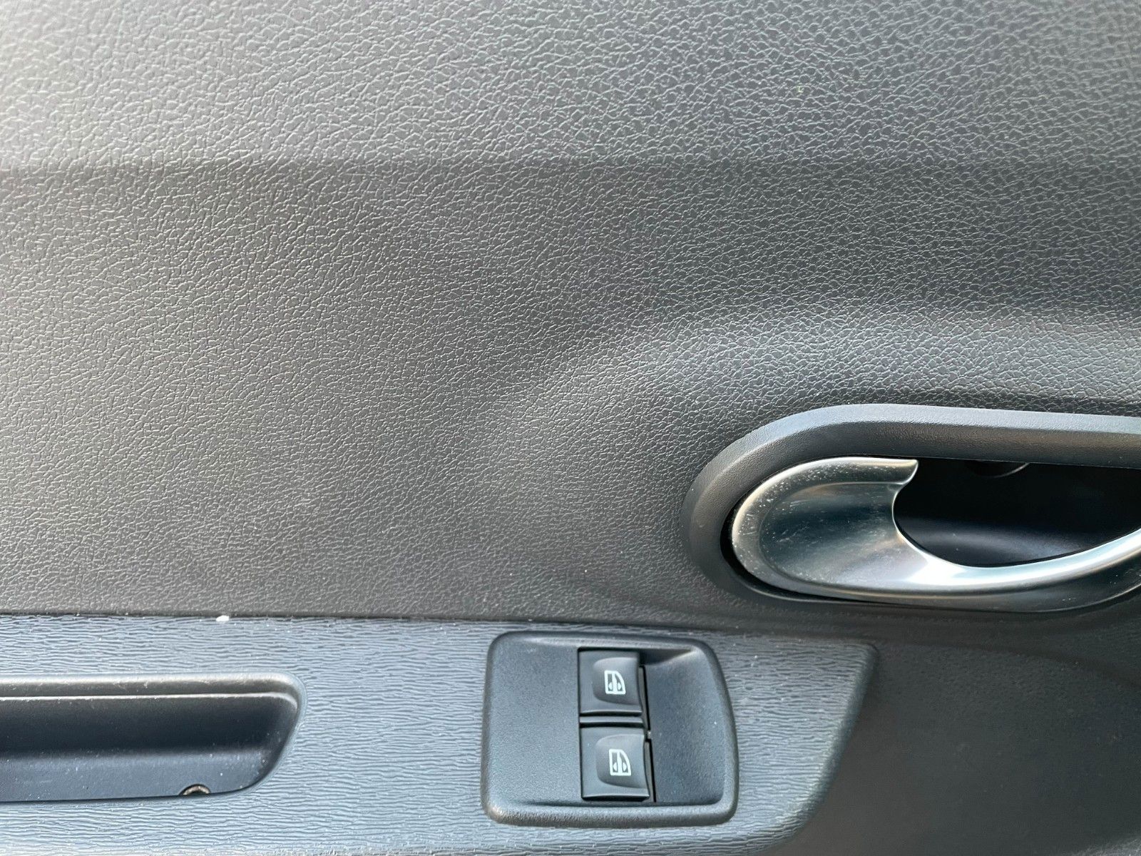 Fahrzeugabbildung Dacia Dokker Stepway Celebration