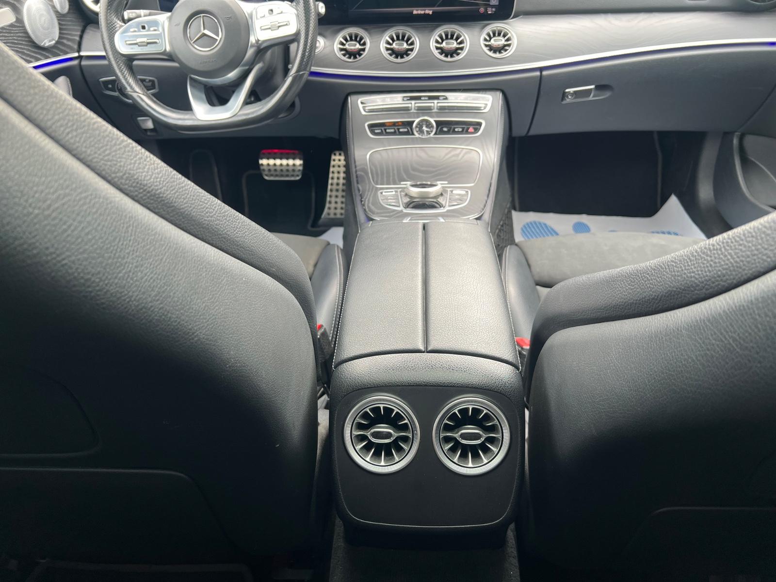 Mercedes-Benz E 300 E Coupe AMG Line Panorama Soft -Close