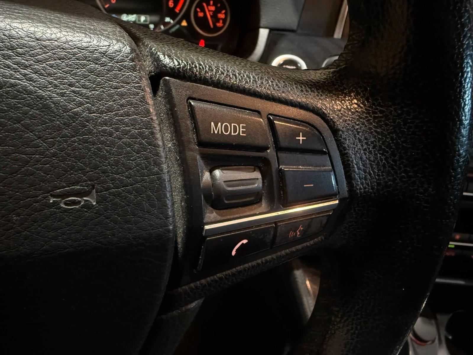 BMW 520 2014 — photo 13