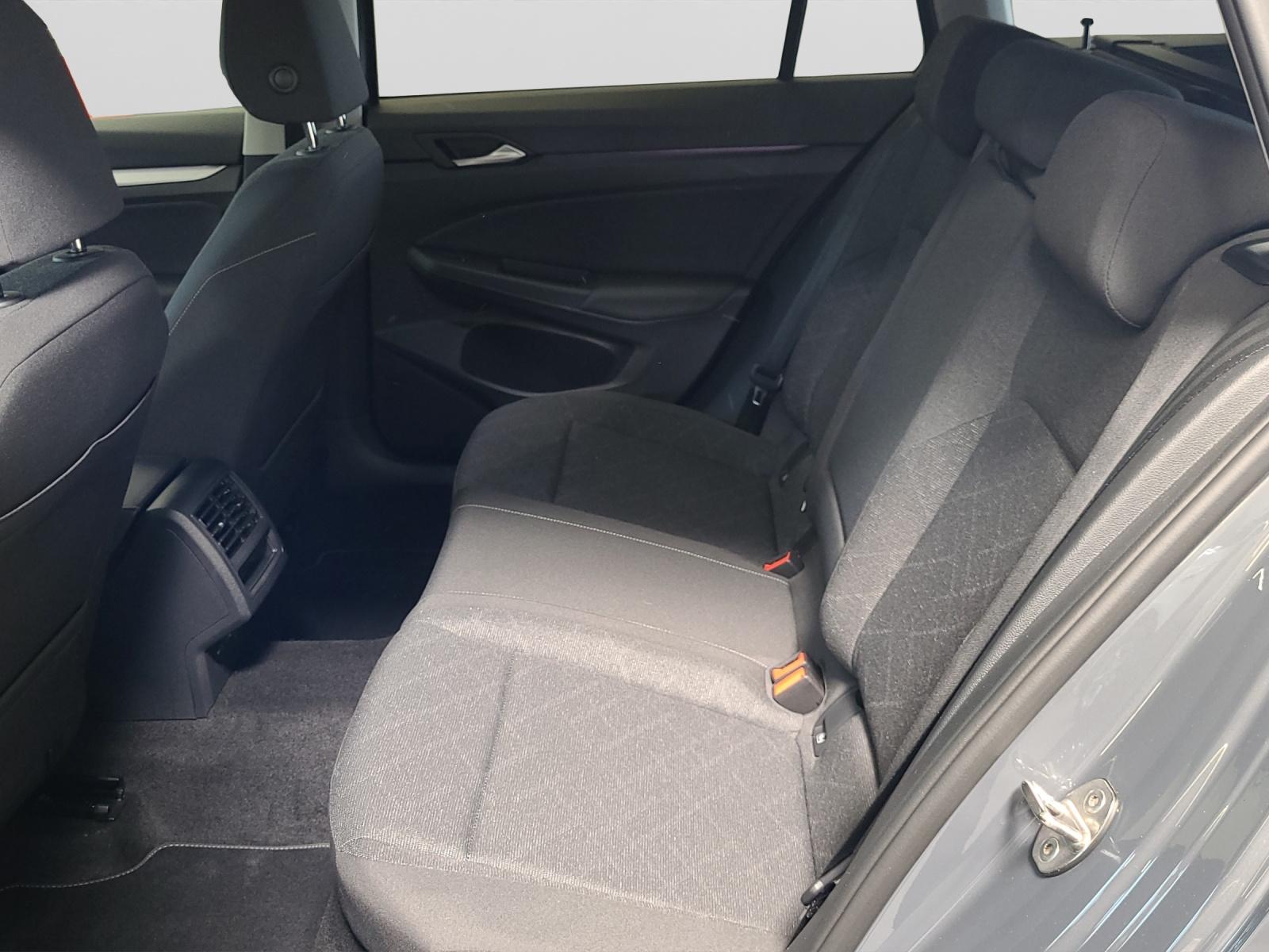 Volkswagen Golf 8 Variant TDI DSG Life LED ACC Navi Kamera