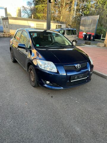 Toyota Auris 1.6 VVT-i Sol