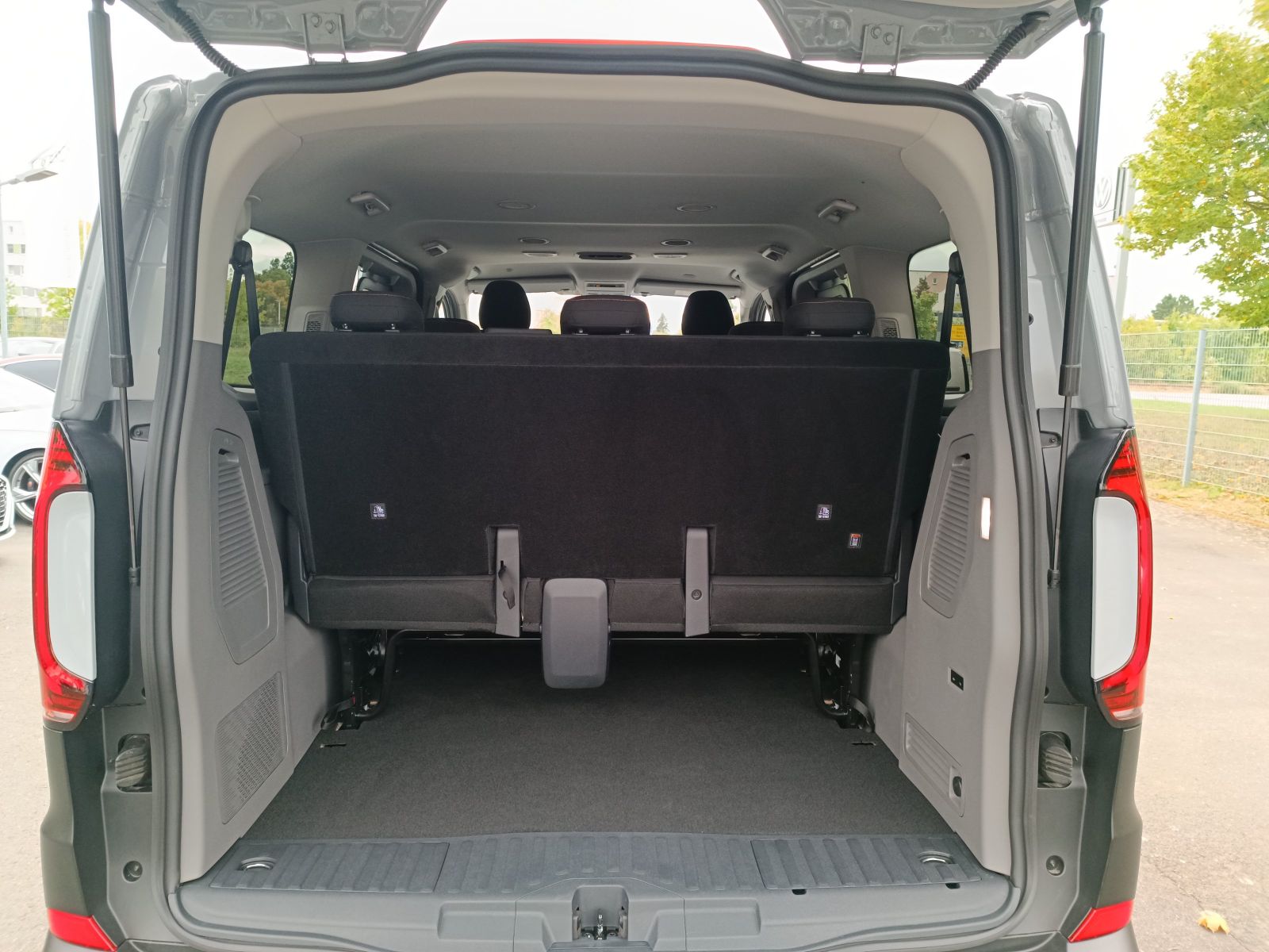 Volkswagen T7 Caravelle - Bild 20
