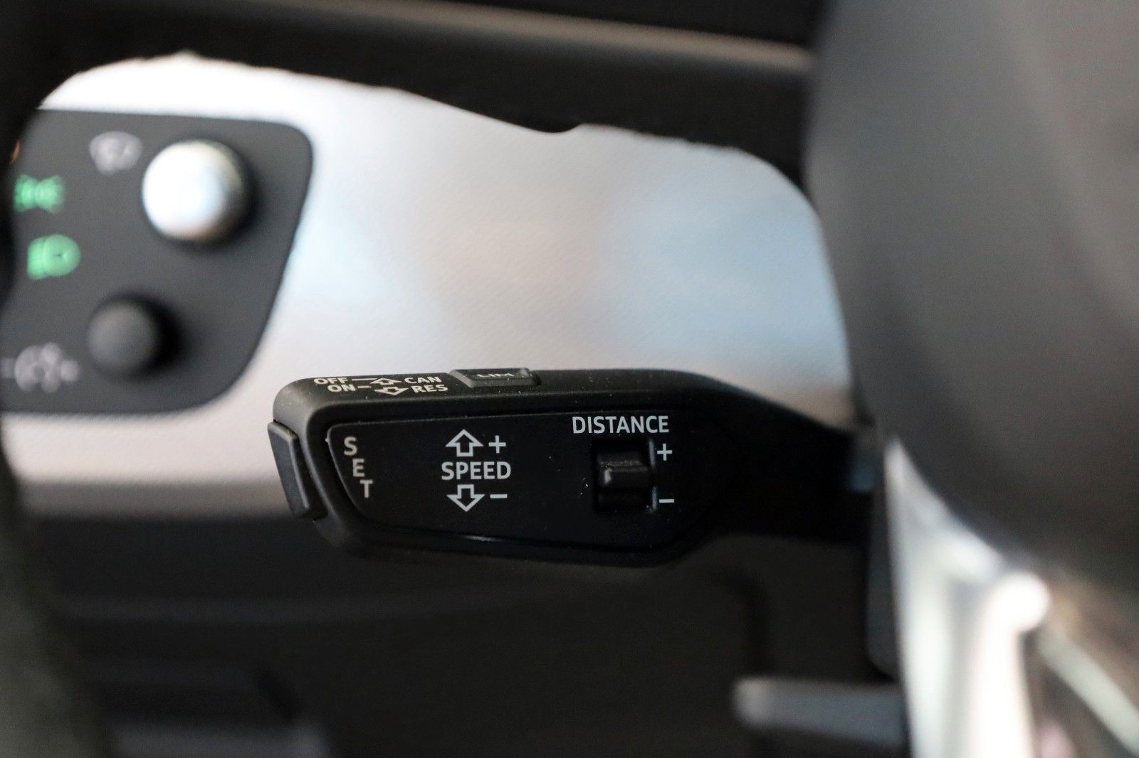 Fahrzeugabbildung Audi A4 Avant 40TDI quattro design Leder,Navi,HUD,ACC