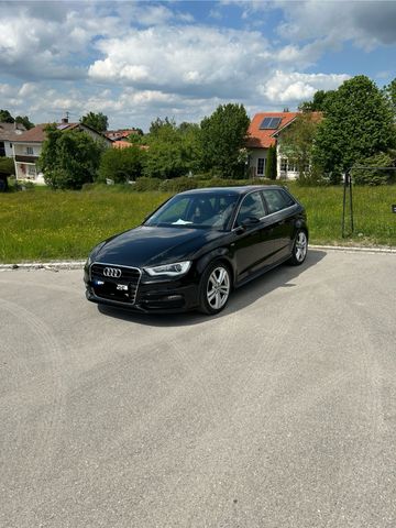 AUDI A3 1.4 TFSI cod ultra Attraction Sportback A...