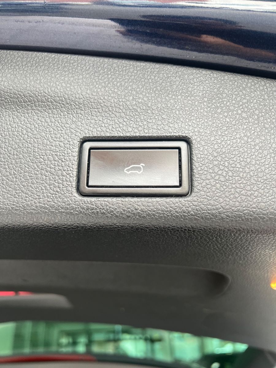 Fahrzeugabbildung Volkswagen Sharan 2.0 TDI Comfortline * PANO* R.KAMERA *AHK