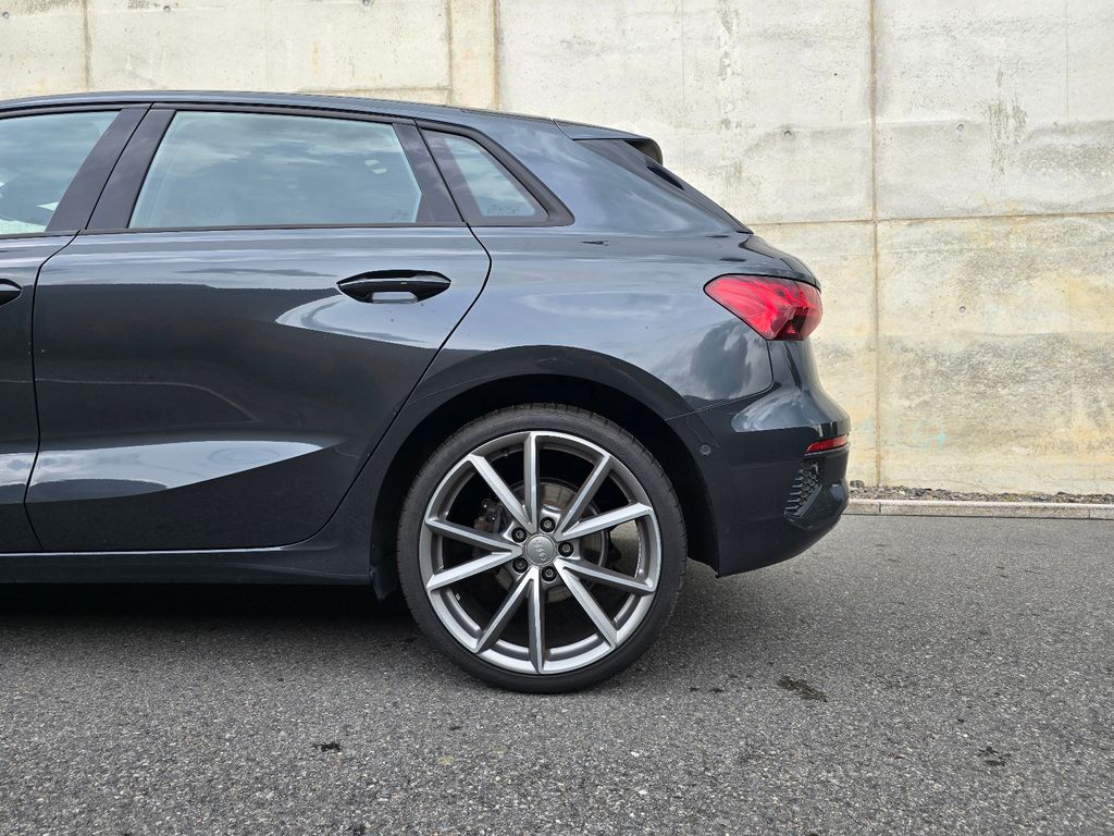 AUDI A3 Sportback Advanced 2.0 TDI S-Tronic Sport 19" AUDI A3 Sportback Advanced 2.0 TDI S-Tronic Sport 19"