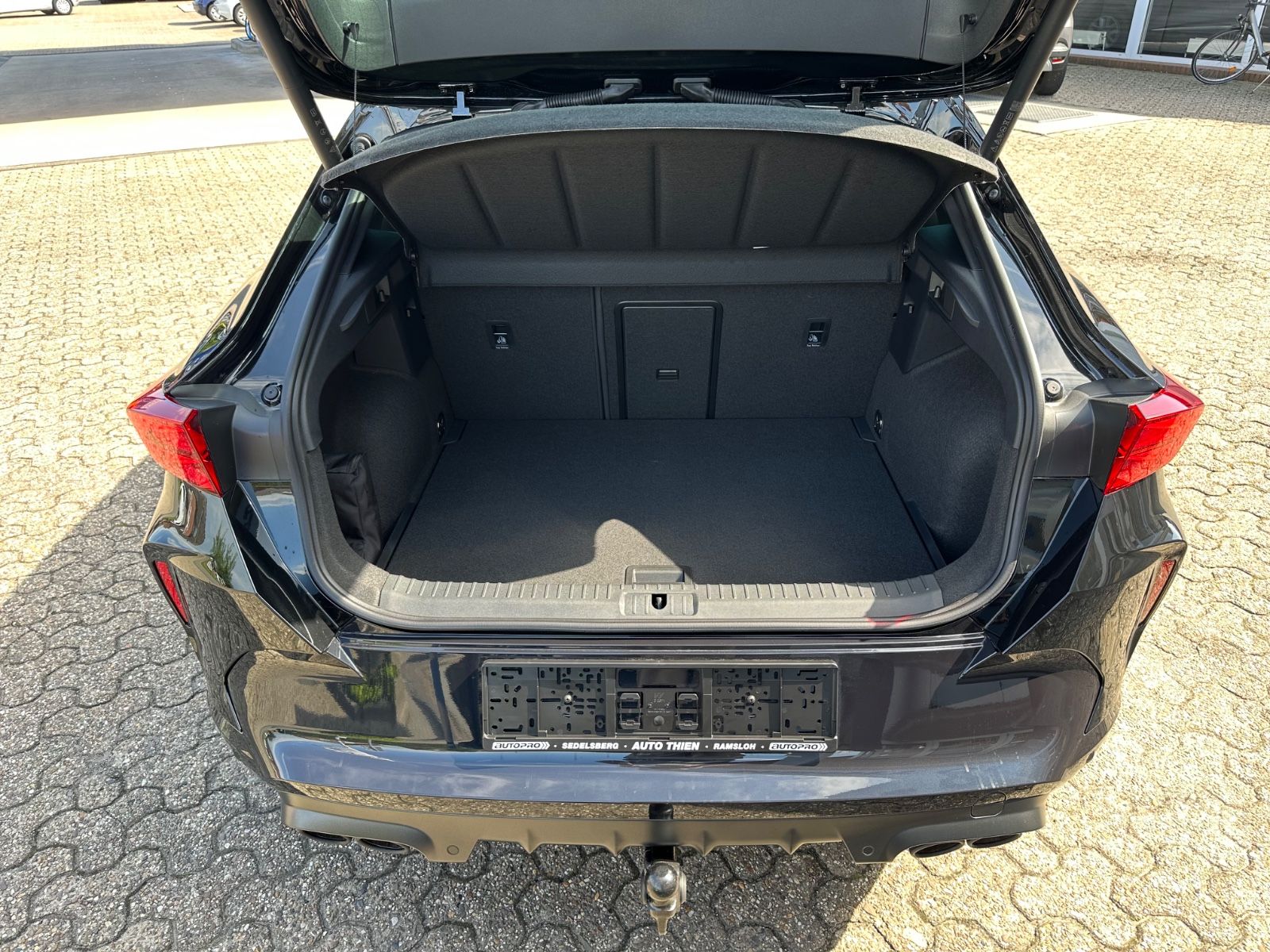 Fahrzeugabbildung CUPRA Formentor VZ 2.0 TSI 4Drive ACC/AHK/CarPlay