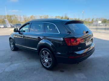 Audi Q7 - 5