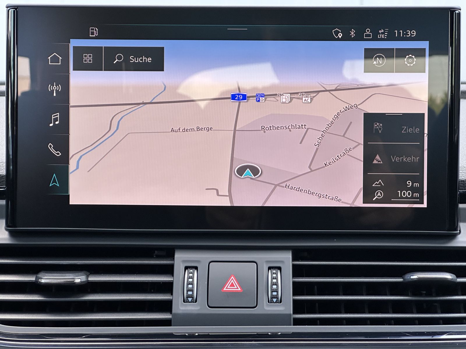 Fahrzeugabbildung Audi Q5 50 TFSIe Qu S-Line Black NAV+MATRIX+AHK+VCOCK