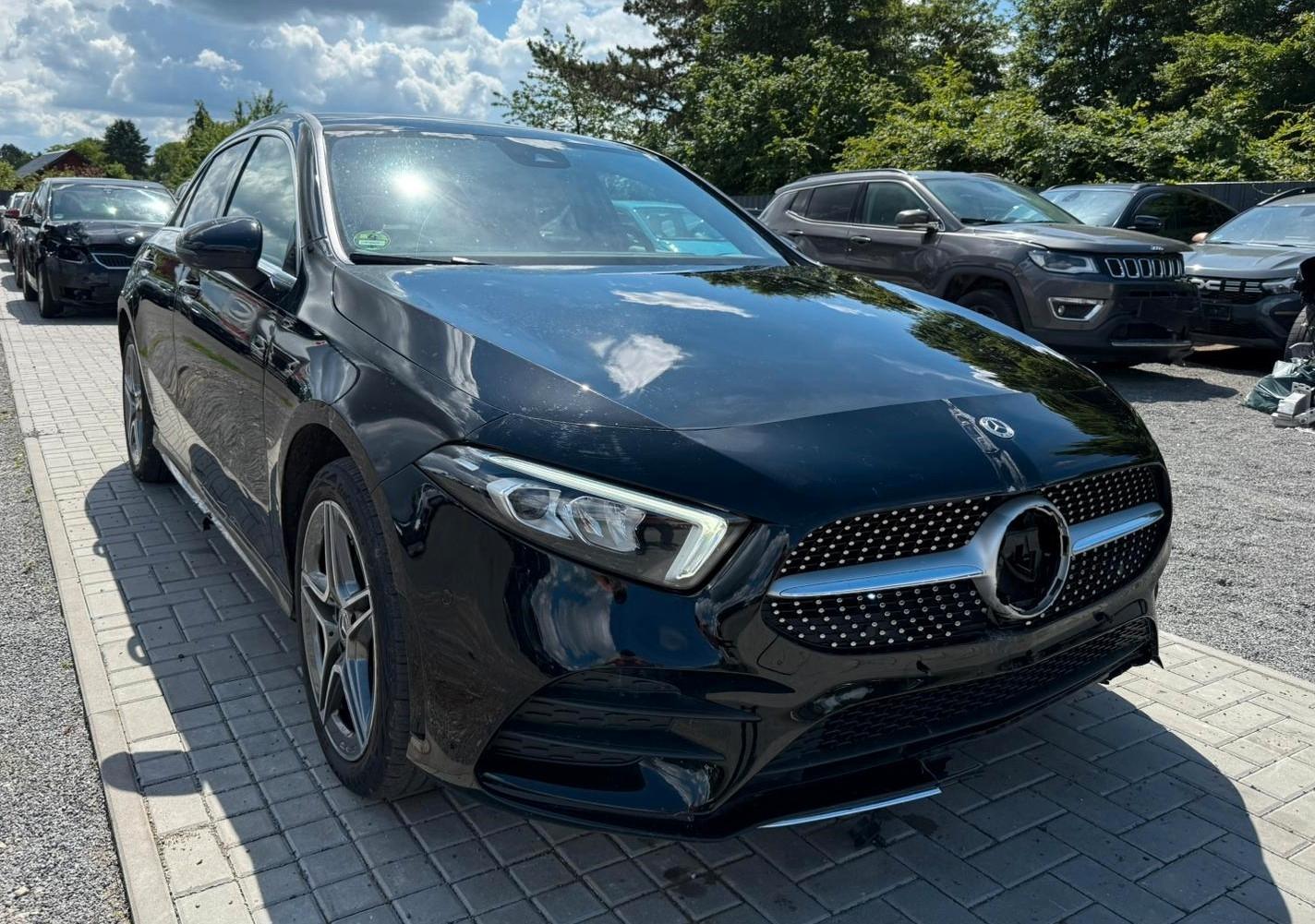 Mercedes-Benz A 250 e AMG Plug-in-Hybrid Kamera Navi APP