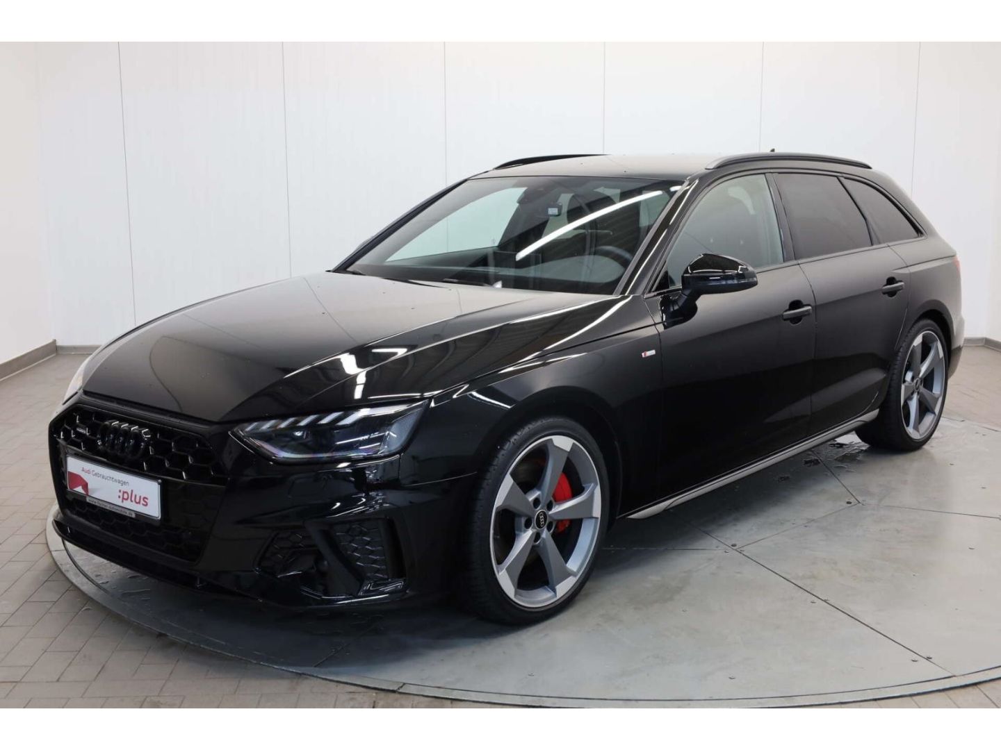 Audi A4 Avant 45 TFSI quattro S line competition plus foto 2