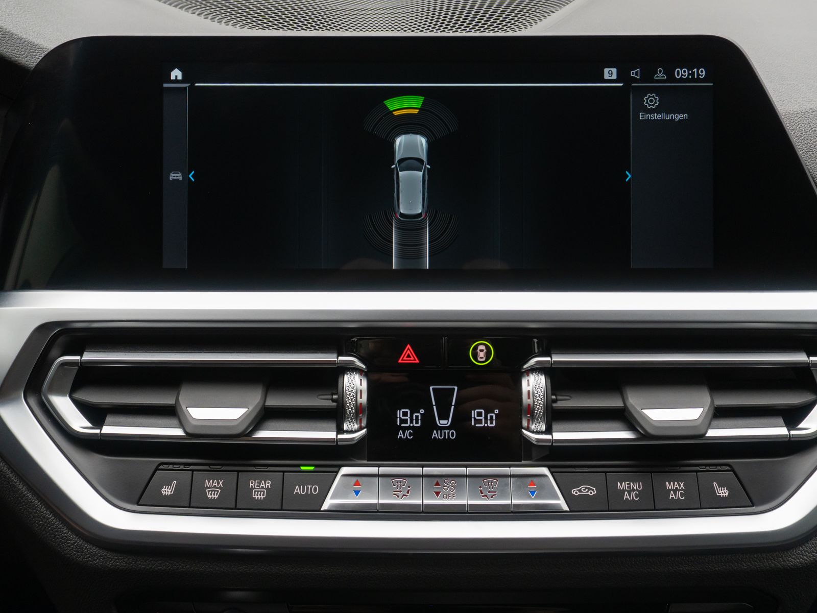 Fahrzeugabbildung BMW 320e Sport Line DAB HiFi CockPitPr Alarm PDC LED