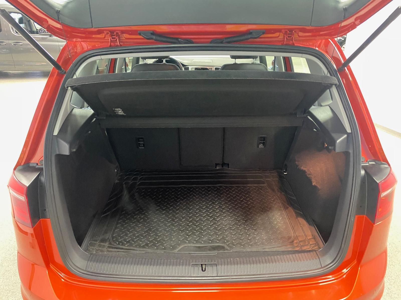 Fahrzeugabbildung Volkswagen Golf Sportsvan 1.2 TSI Trendline BMT/Start-Stopp