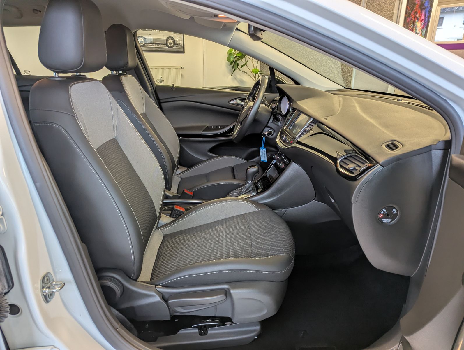 OPEL Astra 1.5 CDTI Aut. Elegance Navi LED Kamera - Image 17