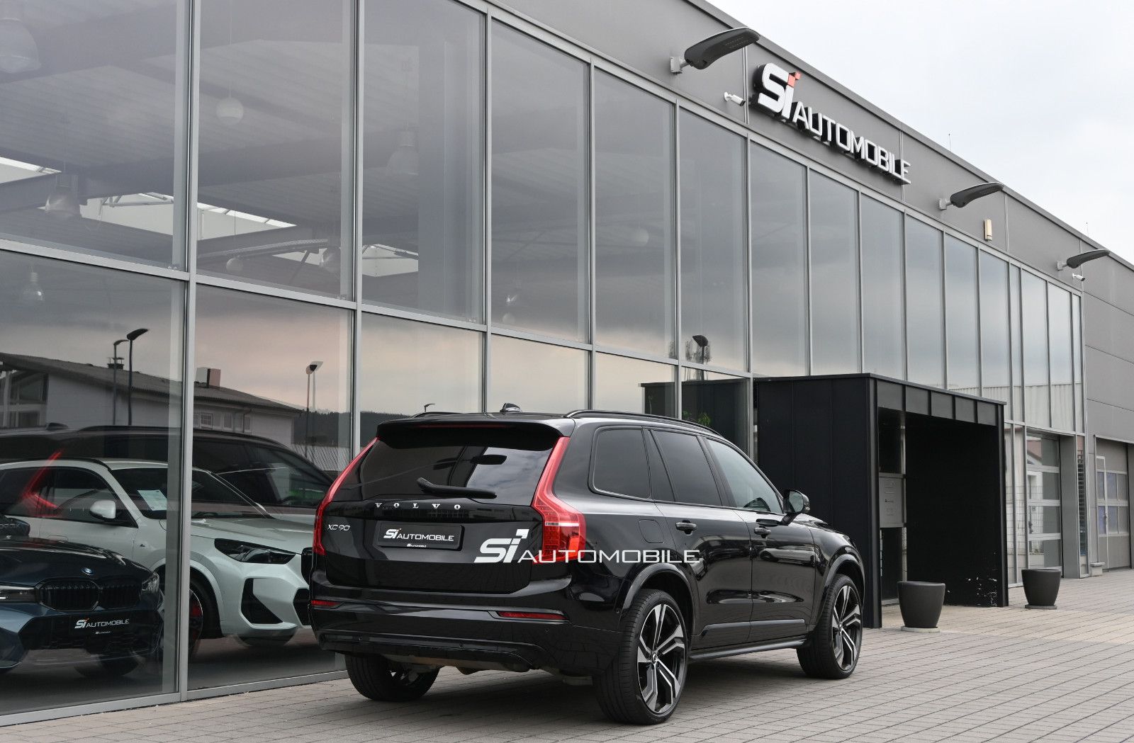 Fahrzeugabbildung Volvo XC90 T8 AWD Recharge Ultimate Dark °UVP 106.534€