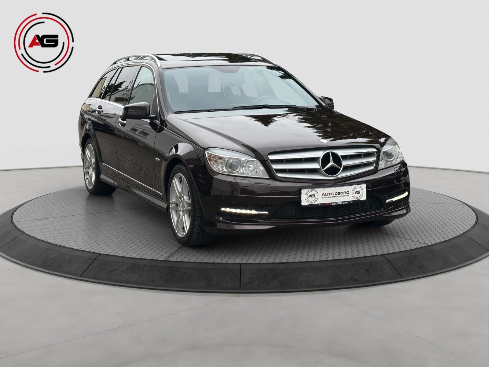 Mercedes-Benz C250 2011 — салон