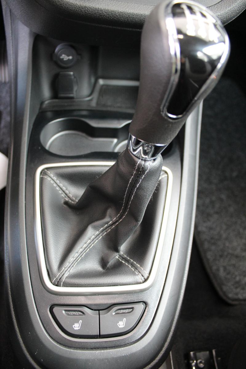Lada Vesta Cross Sitzheizung Bluetooth Climatronic