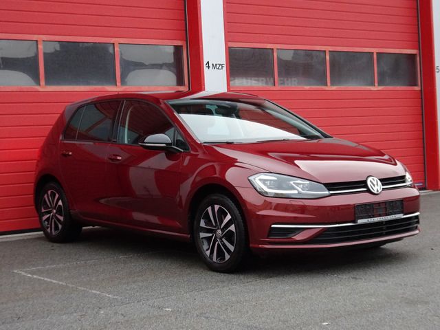 Volkswagen Golf VII Lim. IQ.DRIVE *SHZG/NAVI/LED/TOTWINKEL*