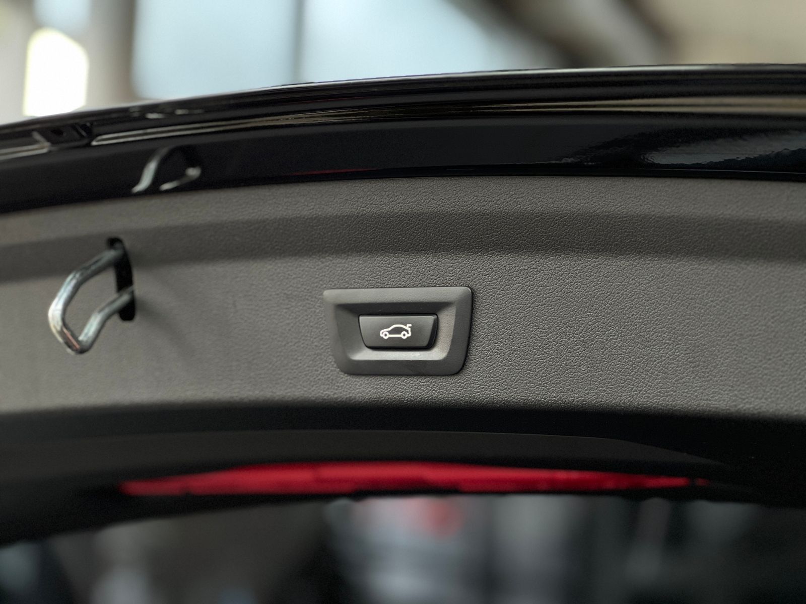 Fahrzeugabbildung BMW 118i Sport Line KLIMA LED NAVI SHZ